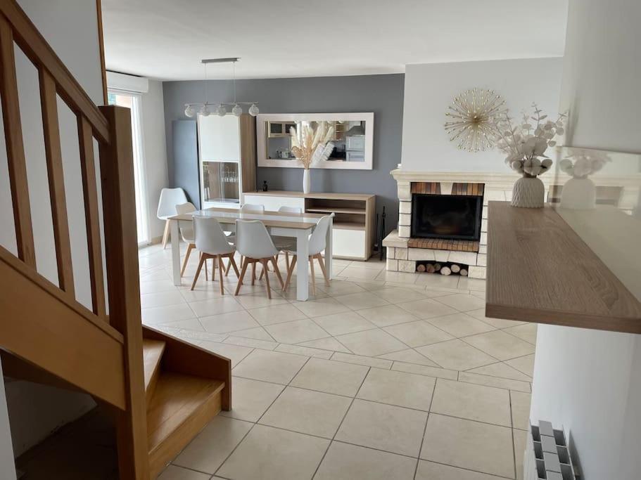 Maison D'Hotes Baslieux-sous-Chatillon Экстерьер фото